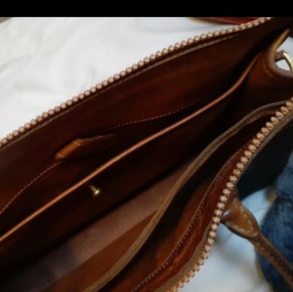 Dooney and Bourke hunter green purse - Picture 2 of 8